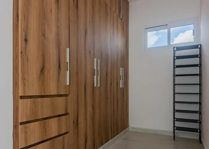 Malibu Residential 3bd - Lia *