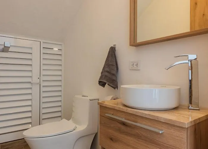 Malibu Residential 3bd - Lia Holiday home